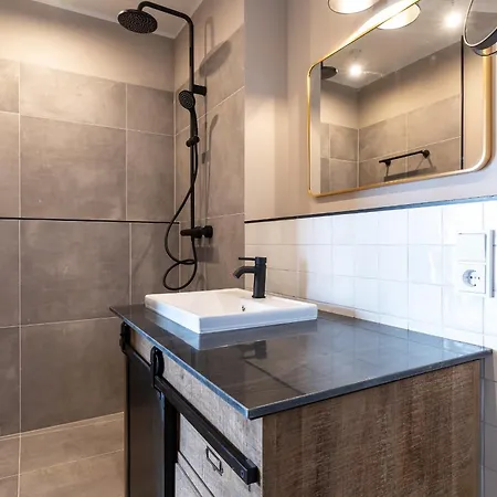 Hummergrund Humarus * סנט פטר-אורדינג